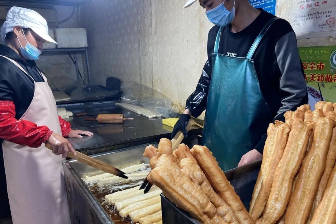 凌晨时分的临沂,我看到了不一样的生活