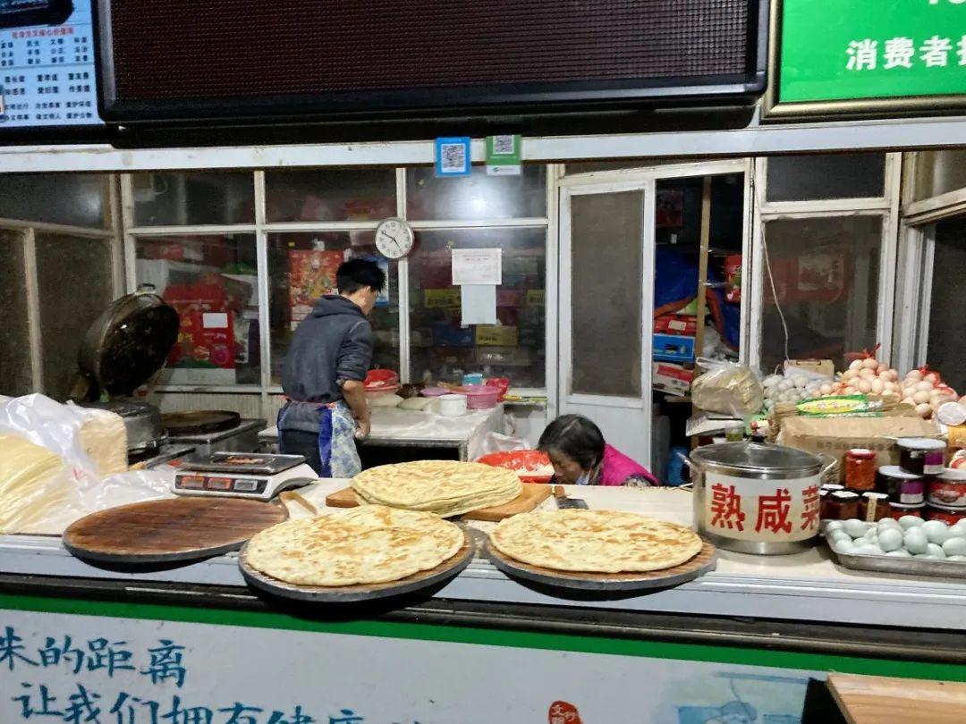 凌晨时分的临沂,我看到了不一样的生活