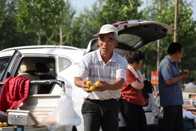 严查！临沂人注意，这样摆摊是不对的