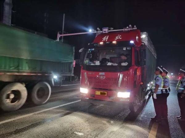 异地用警，交叉执法！临沂公安交警重拳整治货运车辆交通违法