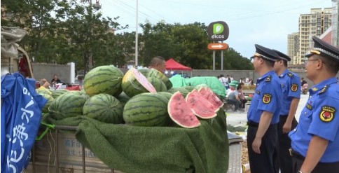 「创建文明城市 共筑美好家园」  临沂河东区：市场规范经营 退路进市，还路于民