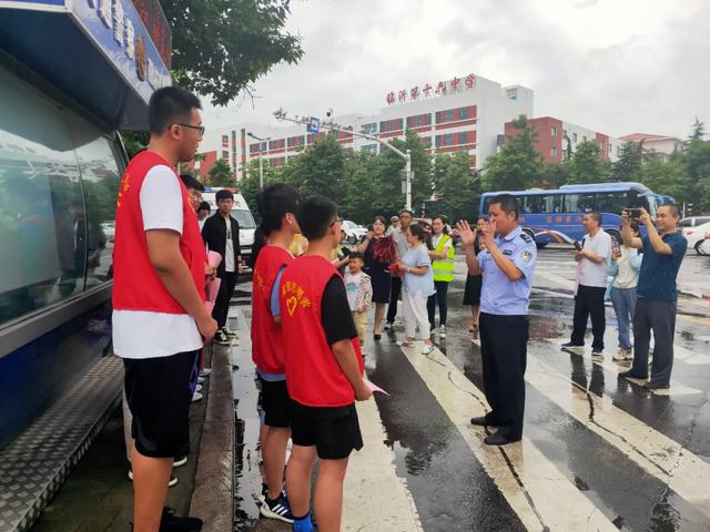 平安出行“你我他”,文明创城靠大家