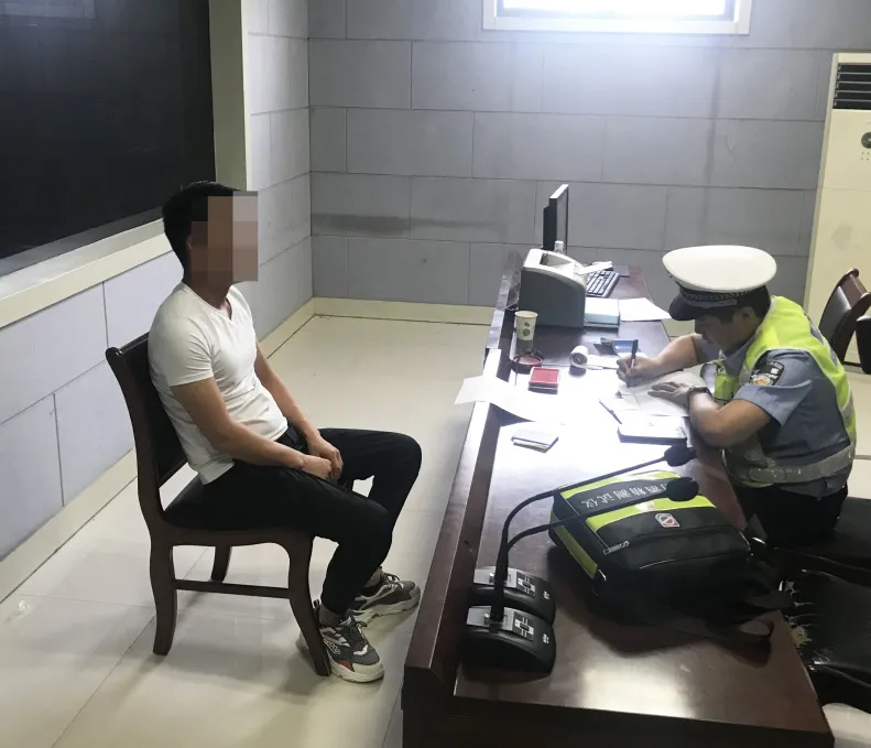 曝光!使用变造的驾驶证开车上路!临沂这个“李鬼”栽了