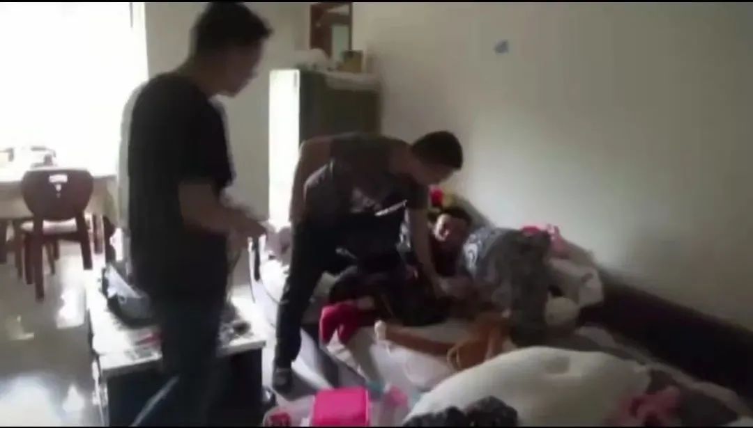 年轻貌美爱旅游 临沂一男子认识这个女子后，代价巨大
