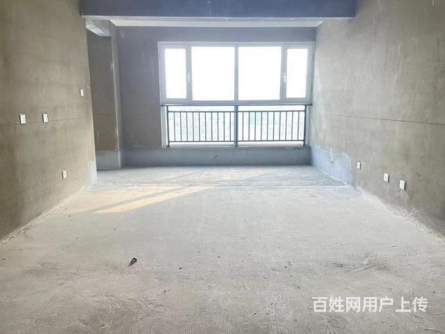 急 售！致远翡翠湖，好楼层，户型好，价格可谈。
