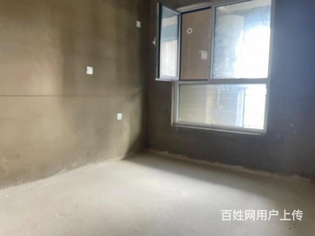 急 售！致远翡翠湖，好楼层，户型好，价格可谈。