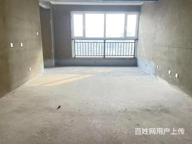 急 售！致远翡翠湖，好楼层，户型好，价格可谈。