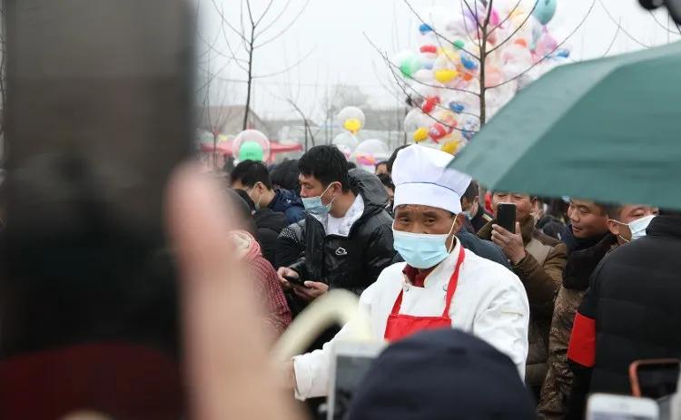 临沂“拉面哥”归来,莫让“流量”扰了他的平静