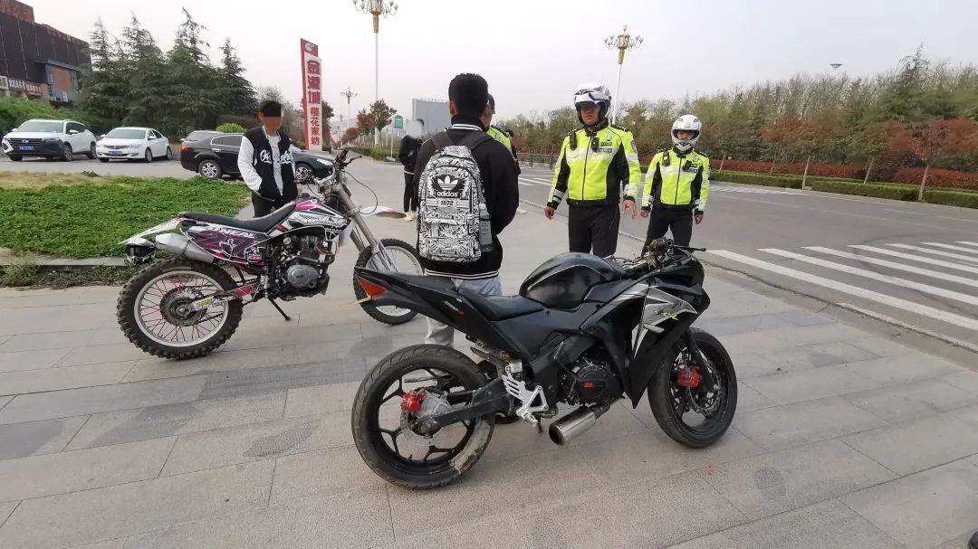前方高能！无人机高清抓拍！这些人“上镜”了！