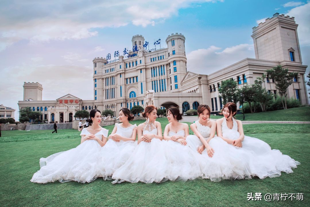 临沂大学毕业照,匆匆四年,来时红脸,别是红眼