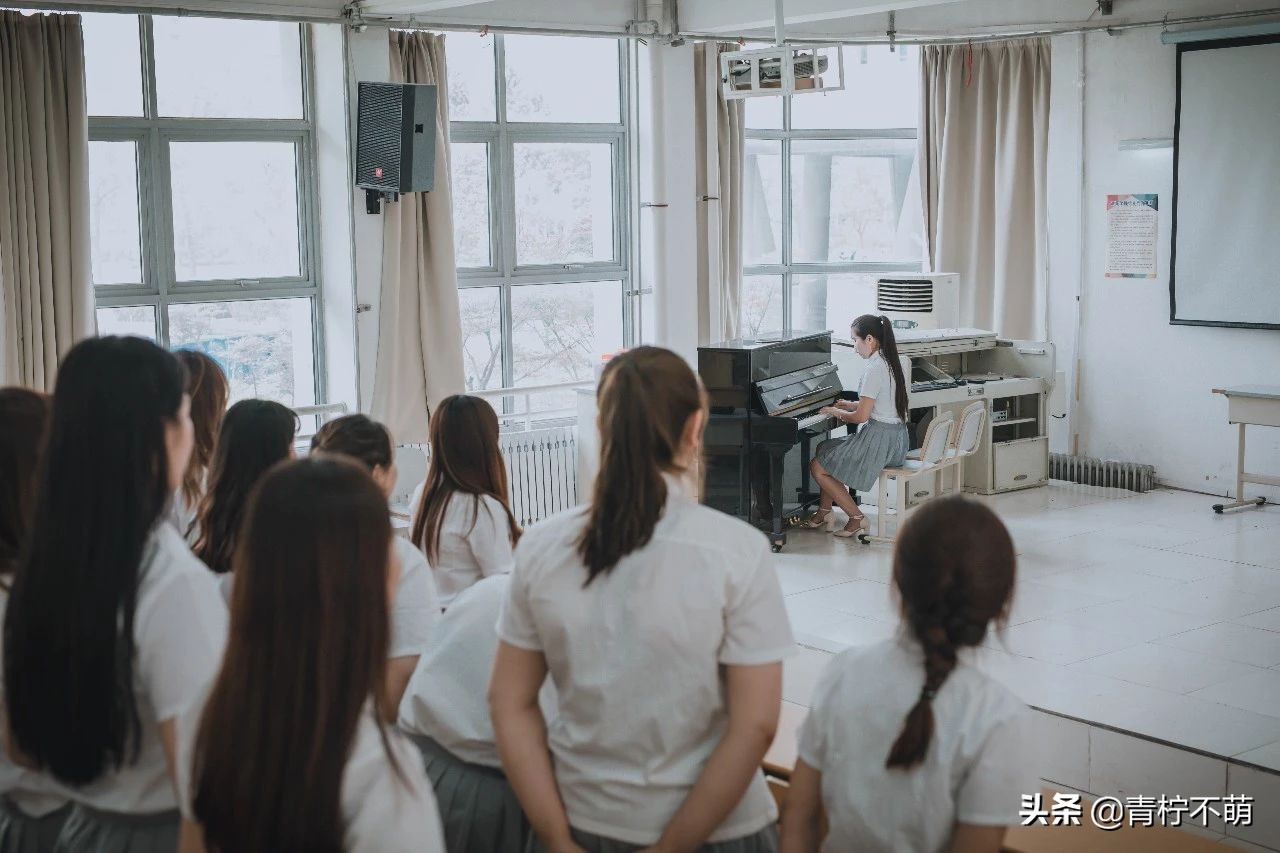 临沂大学毕业照,匆匆四年,来时红脸,别是红眼