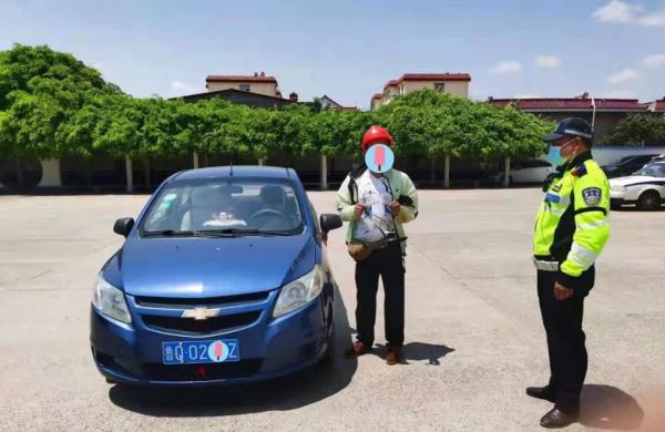 伪造变造驾驶证“驶”不得，临沂一男子被抓现行