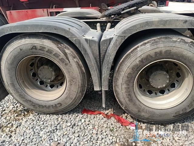出售精品二手解放牵引车 460马力，国五，双驱轻体