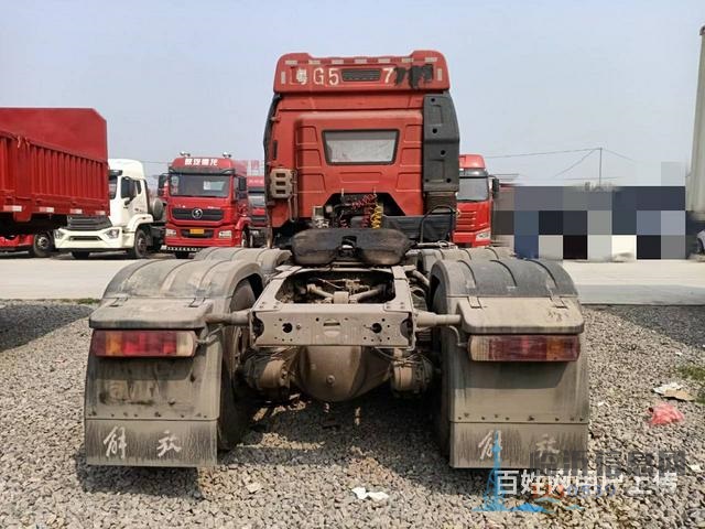 出售精品二手解放牵引车 460马力，国五，双驱轻体