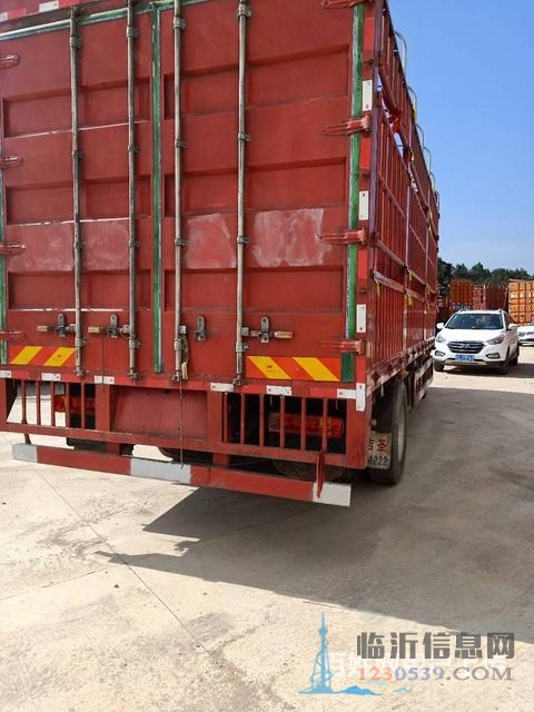 国五解放6米8苍栏式载货车