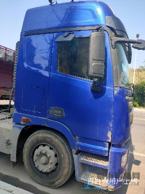 个人转让19年欧曼半挂侧翻自卸车，国五，精品车况