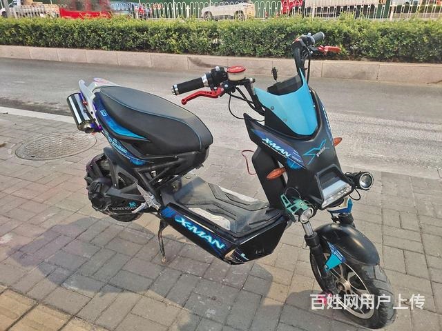 雅迪战警电动车(9.5成新