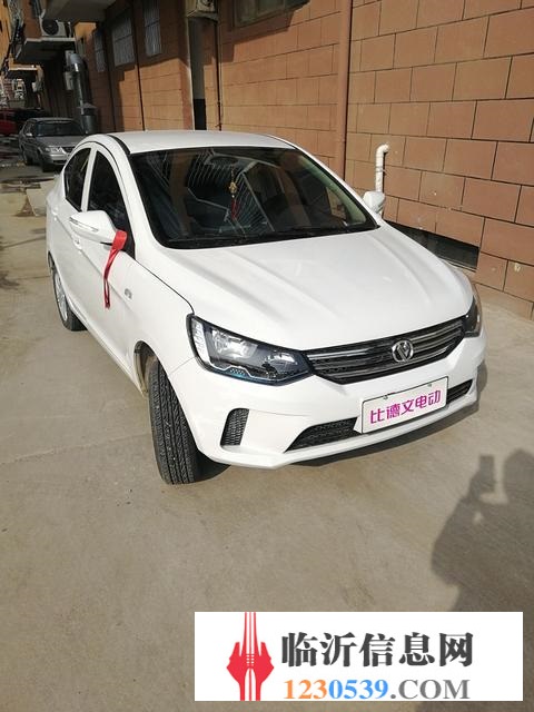 急售比德文四轮电动车M8一台，准新车
