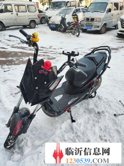 爱玛极客电动车