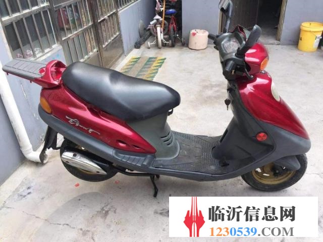 摩托车