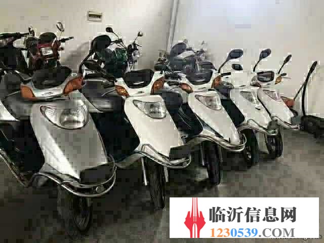 长年出售各种品牌二手摩托车