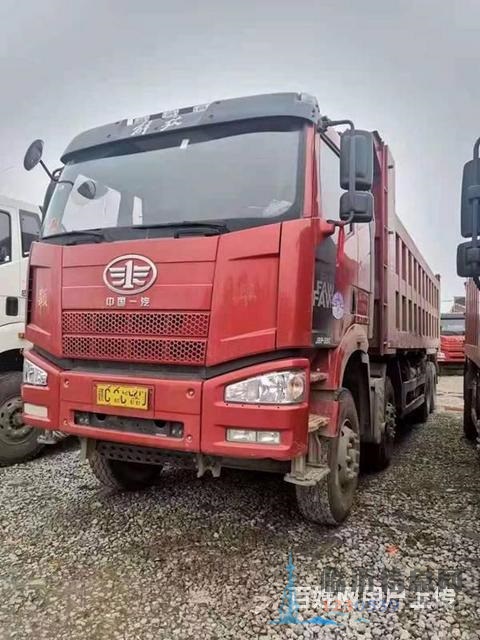 国五 解放J6 后八轮自卸车 390马力带全保