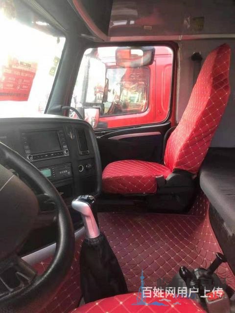 低价出售二手豪沃牵引车 440马力国五 双驱轻体