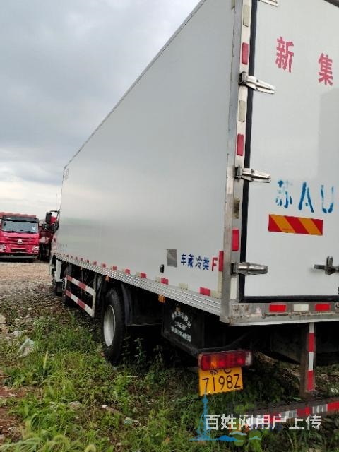 欧曼前四后四8.6米冷藏车 国五带全保