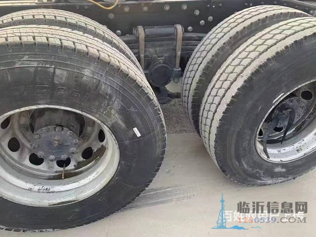 出售二手解放牵引车，双驱轻体，460马力，国五，