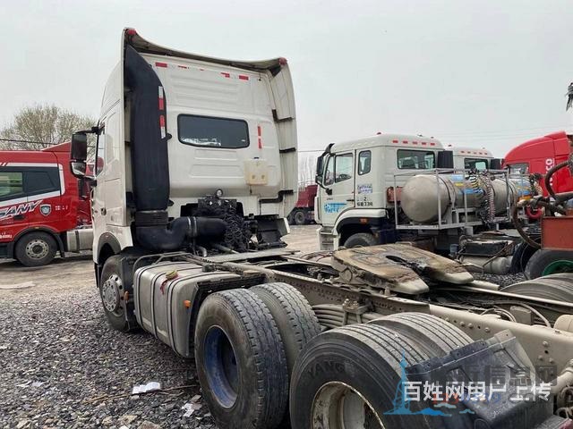 出售二手豪沃T7牵引车540马力，带液缓，国五排放
