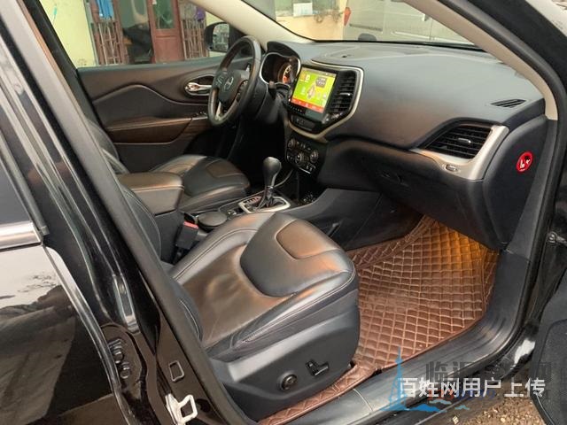 Jeep 自由光 2016款 2.4 手自一体 领先版