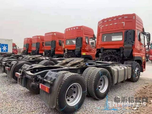 双驱轻体二手天龙牵引车出售轻盈版 国五400马力