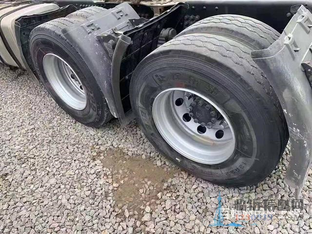 双驱轻体二手天龙牵引车出售轻盈版 国五400马力