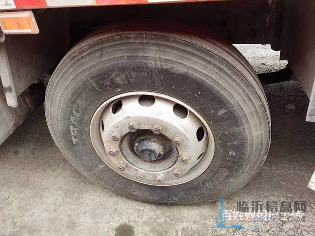 出售二手解放前四后八9.6米高栏460马力国五锡柴