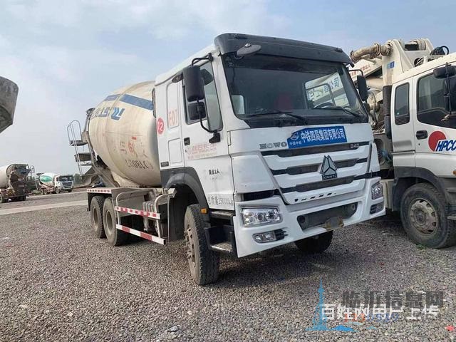售16年二手豪沃大12方搅拌车340马力后八轮国四