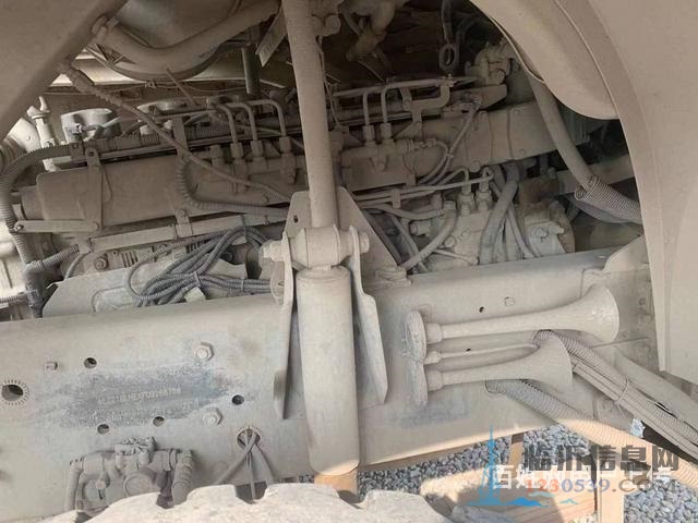 售16年二手豪沃大12方搅拌车340马力后八轮国四