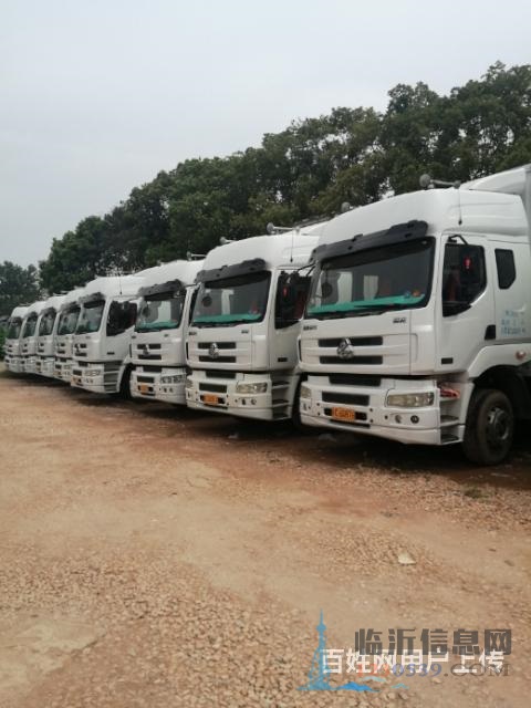 刚到一批国四乘龙M5前四后四厢式货车