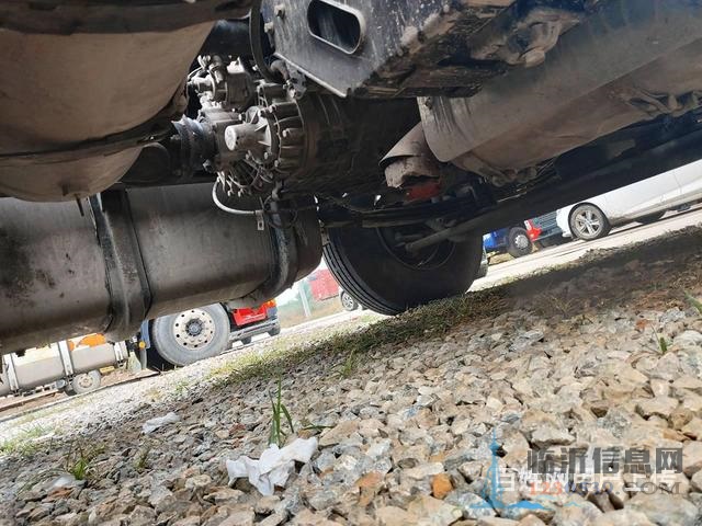 430马力二手解放天威牵引车 双驱轻体 国五可分期