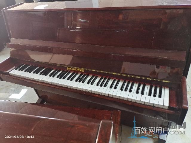 特价处理钢琴一台