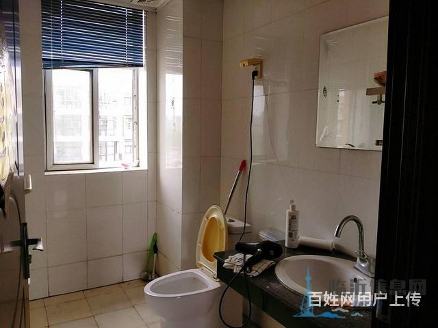 盛世嘉园出门菜市场3室精装房产证过2年