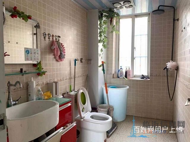 免 税，真实图片，低楼层，精装南北通透， 近，天鹅湖