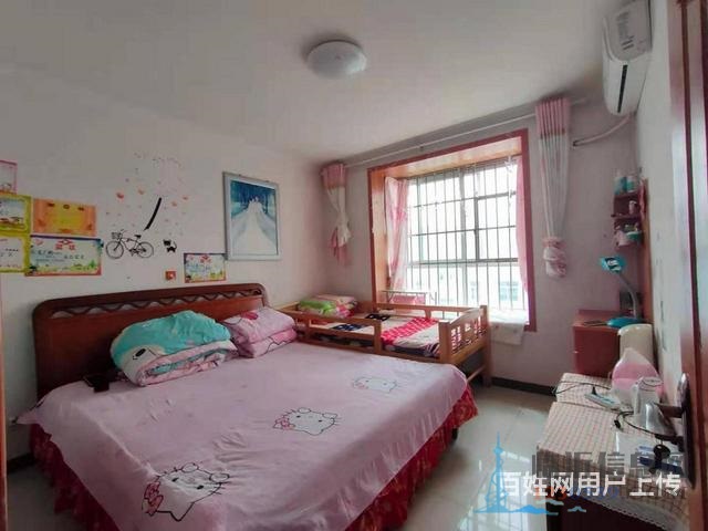 盛世春晖 精装三室两厅 证过二带车位储藏室