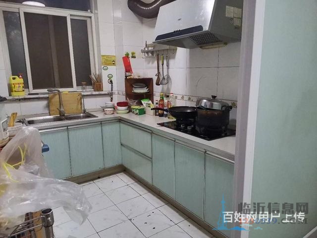 免 税，真实图片，中间楼层，客厅通阳台，双气入户，盛世阳光