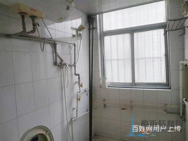 低价急卖顺和花园三楼带车库三室两厅证过五住房有钥匙