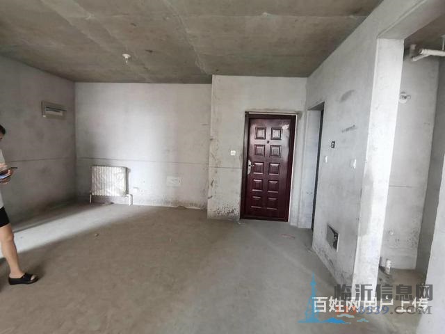 海润尚东国际 毛坯房， 看房方便 有钥匙三居室