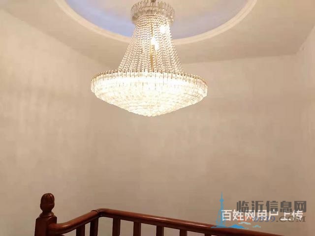 世纪新筑别墅 共三层 精装基本未住 带院子  房子真好呀
