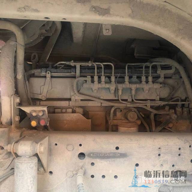 临沂18年二手豪沃自卸车8米田字格大箱国五精品车