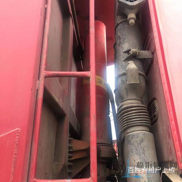 临沂18年二手豪沃自卸车8米田字格大箱国五精品车