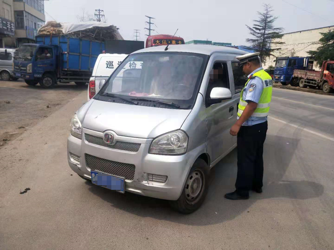 “两路两车”专项整治行动开始了！