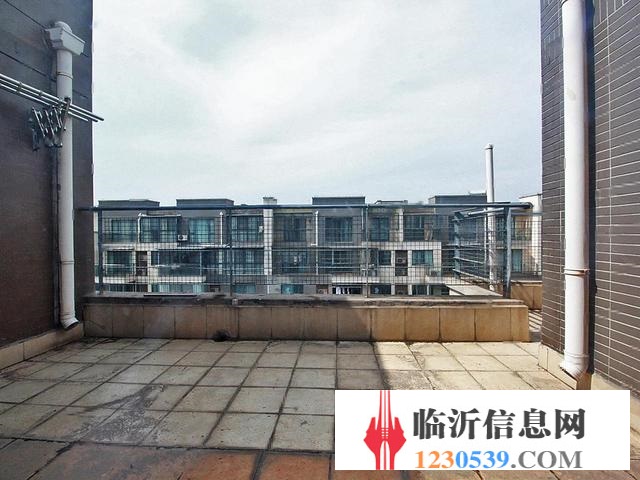 市值学 区名校紧邻 五室带车库 翠湖嘉园 市政供暖 省过户费